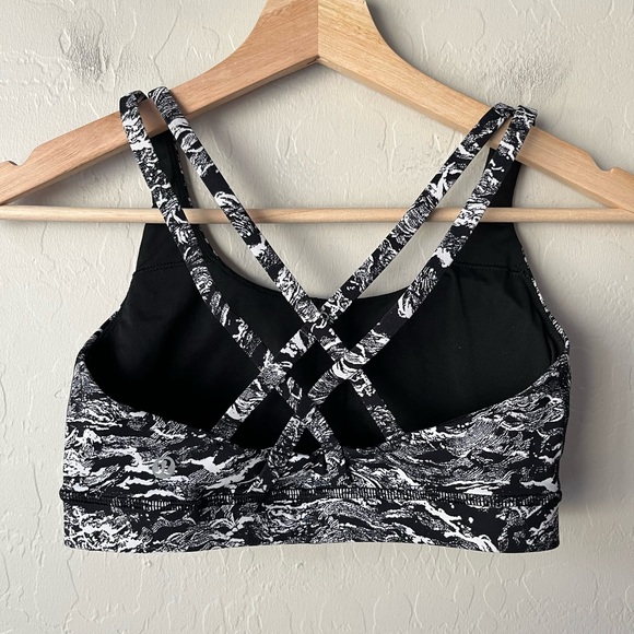 *SOLD* Lululemon energy sports bra 6 - Picture 6 of 9